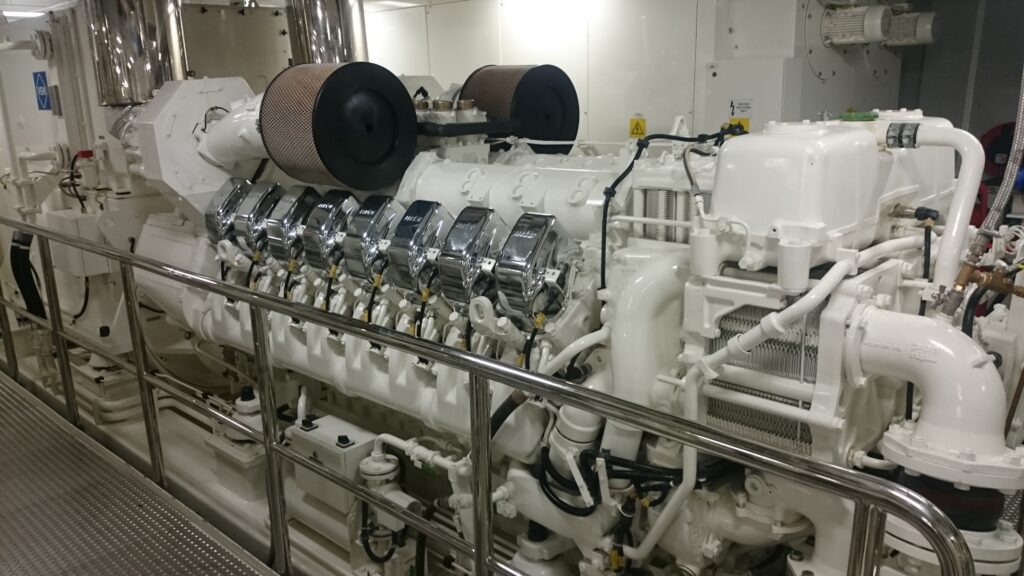 MTU Marine Engine service